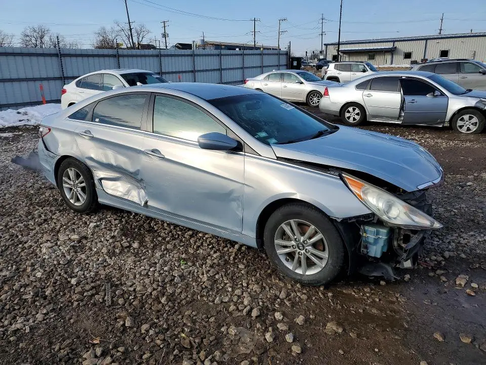 2011 HYUNDAI SONATA GLS  