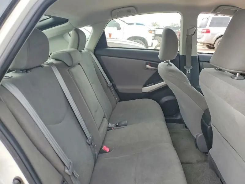 2014 TOYOTA PRIUS THREE  