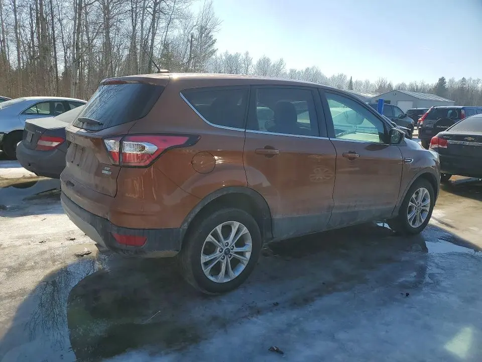 2017 FORD ESCAPE   