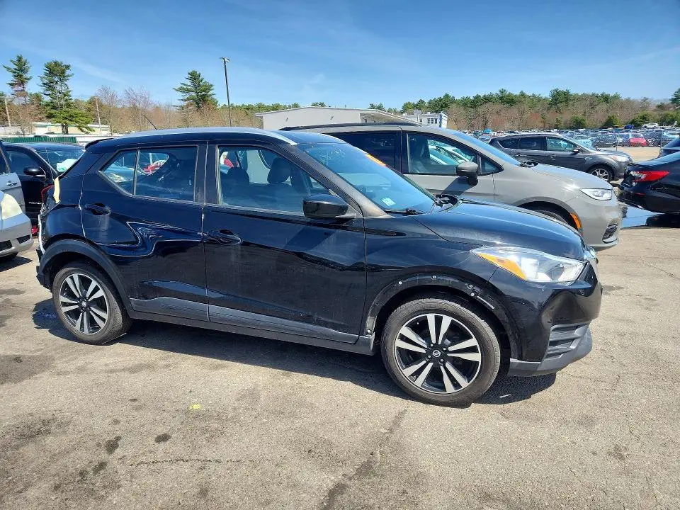 2020 NISSAN KICKS SV  