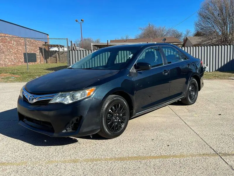 2013 TOYOTA CAMRY L  