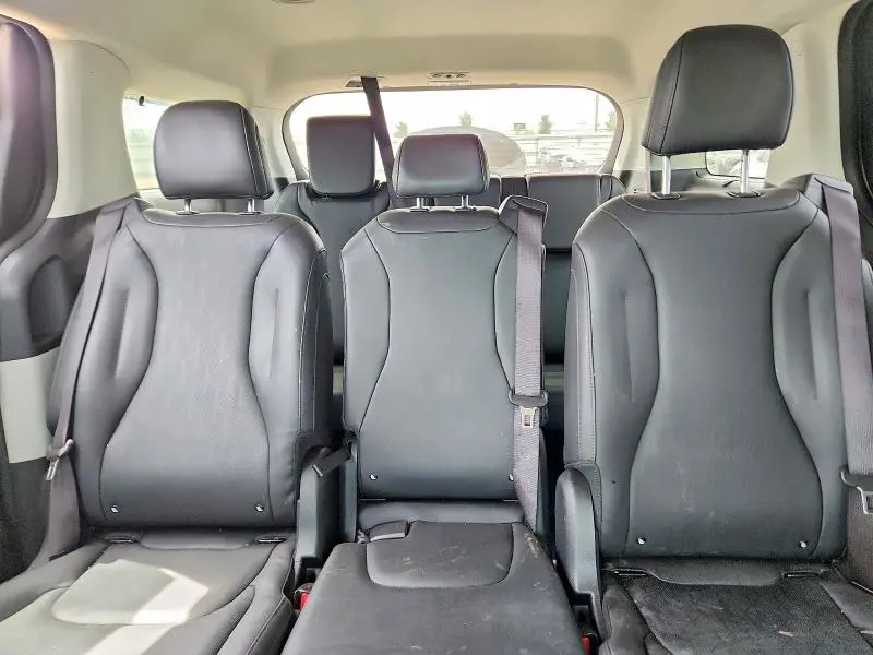 2023 KIA CARNIVAL EX  
