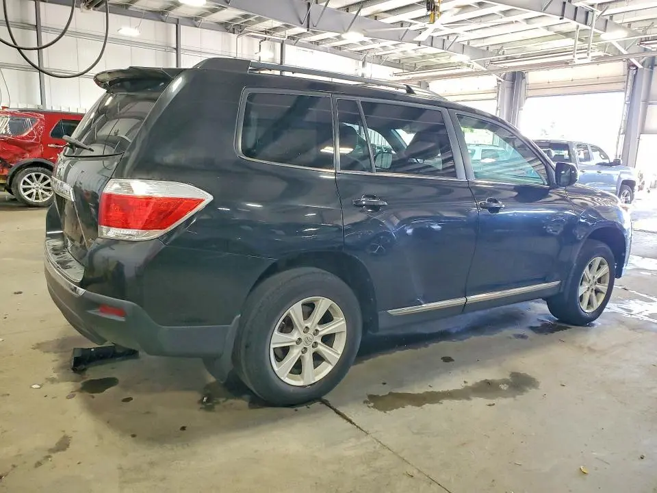 2013 TOYOTA HIGHLANDER PLUS  