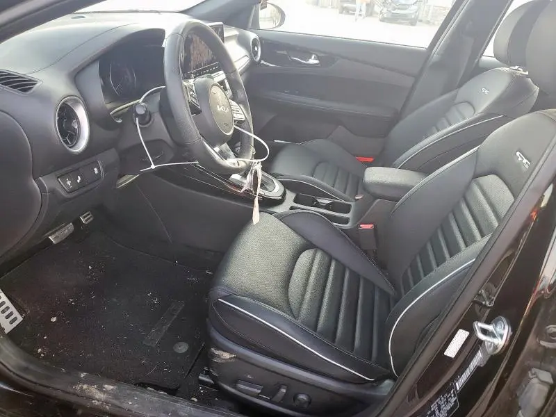 2024 KIA FORTE GT LINE  