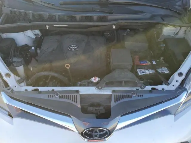 2019 TOYOTA SIENNA XLE