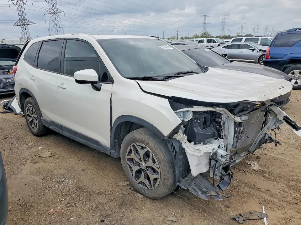 2024 SUBARU FORESTER PREMIUM  