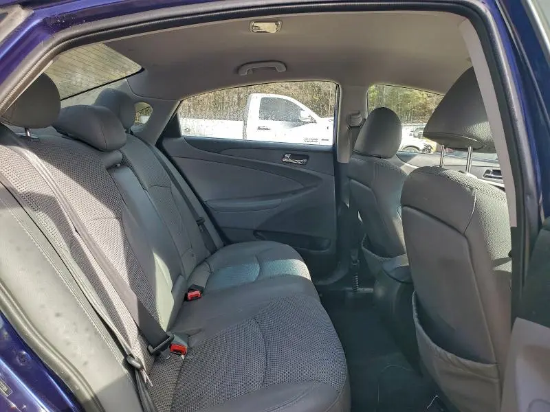 2013 HYUNDAI SONATA SE  