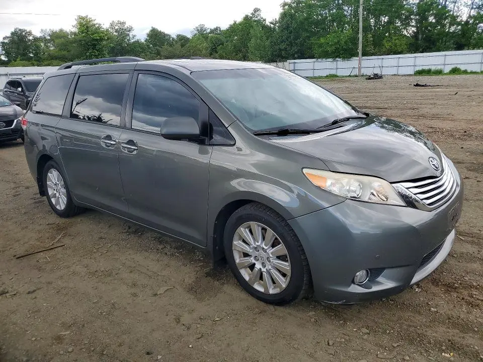 2011 TOYOTA SIENNA LIMITED 7-PASSENGER  