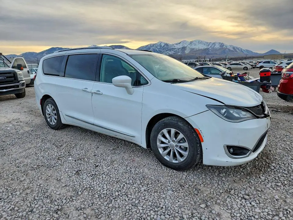 2018 CHRYSLER PACIFICA TOURING L  
