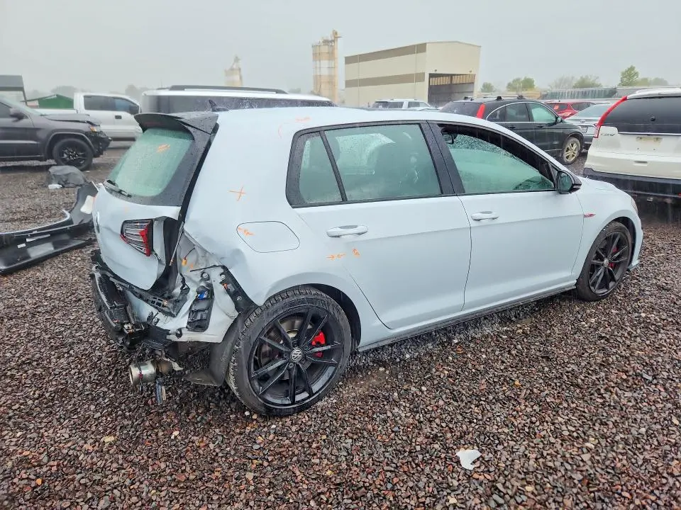 2021 VOLKSWAGEN GTI S  