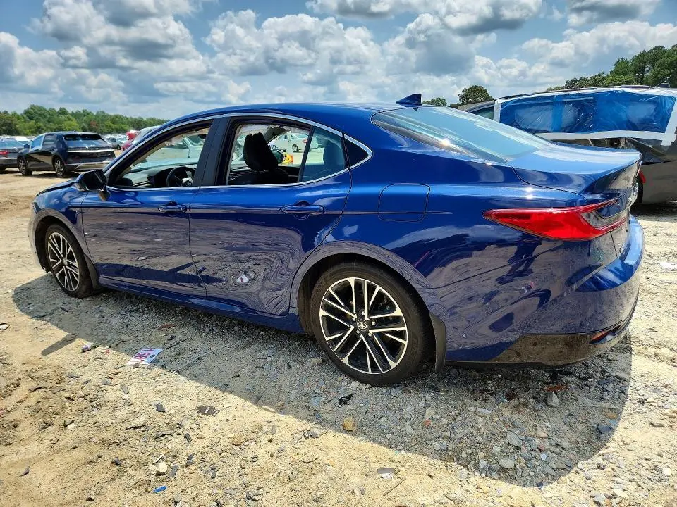2026 TOYOTA CAMRY XLE  