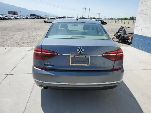 2017 VOLKSWAGEN PASSAT S  