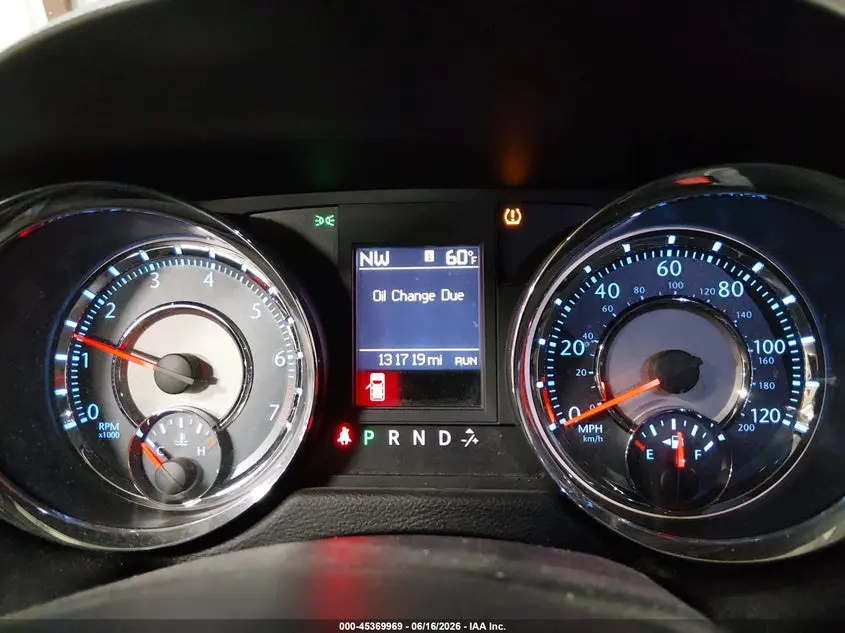 2011 CHRYSLER TOWN & COUNTRY TOURING