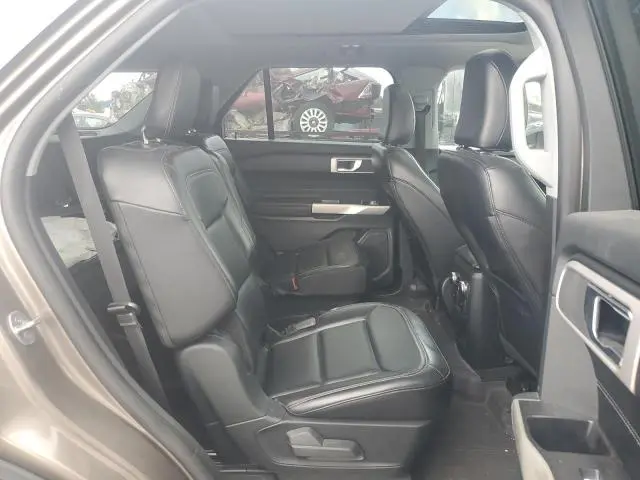 2021 FORD EXPLORER XLT  