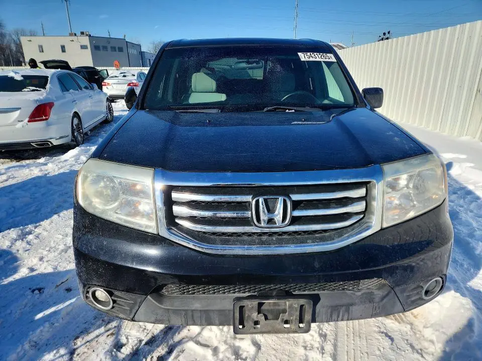 2015 HONDA PILOT SE  