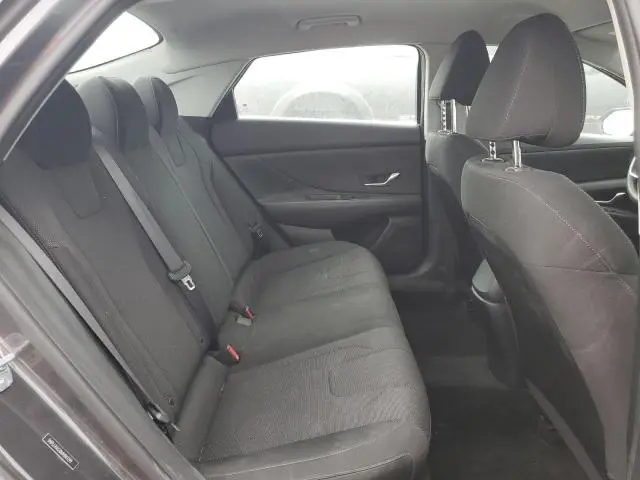 2021 HYUNDAI ELANTRA SE  