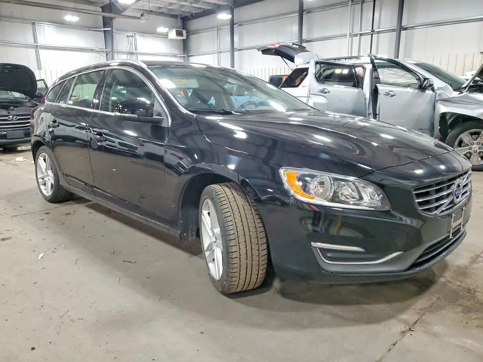 2015 VOLVO V60 PREMIER  