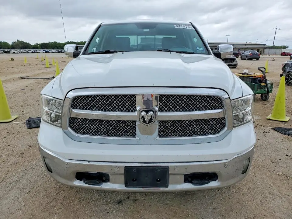 2017 RAM 1500 SLT  