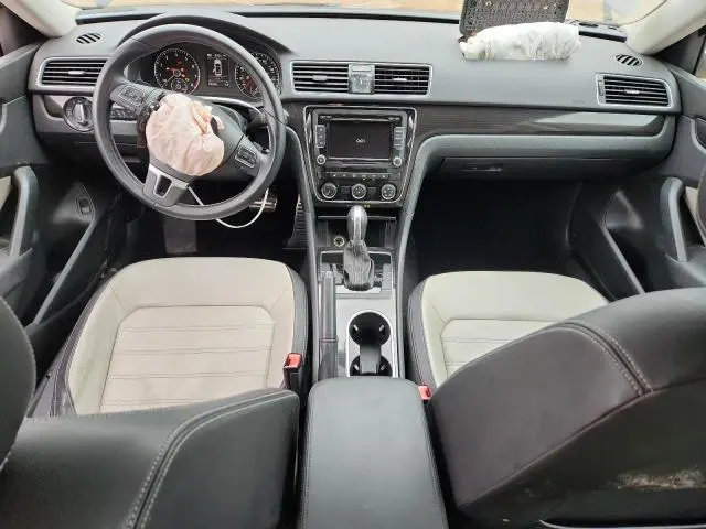 2015 VOLKSWAGEN PASSAT SE  