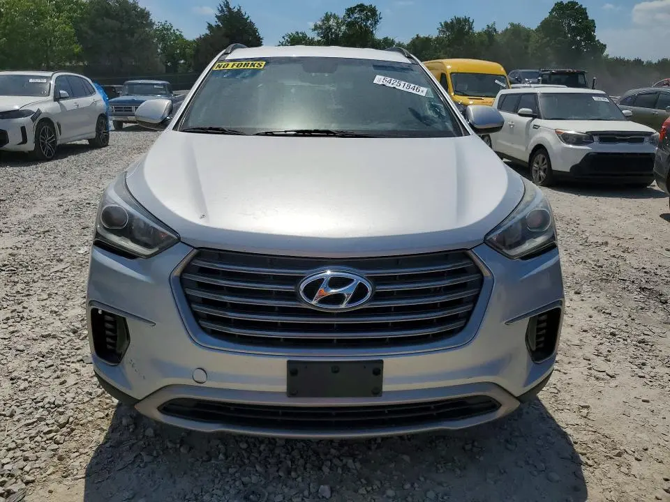 2017 HYUNDAI SANTA FE SE  