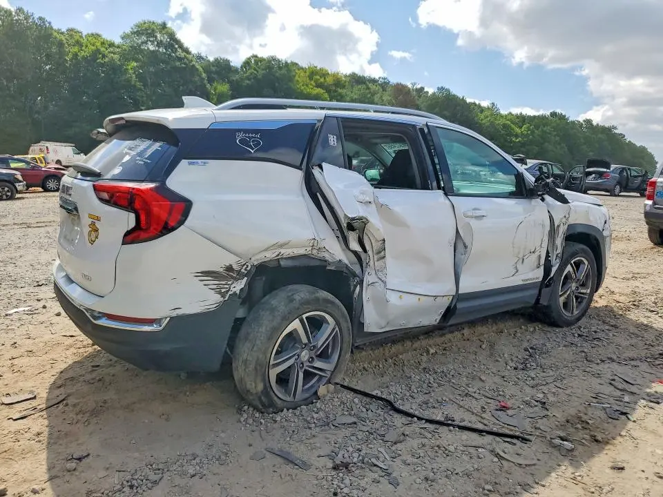 2021 GMC TERRAIN SLT  