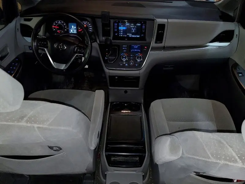 2017 TOYOTA SIENNA LE 7-PASSENGER  