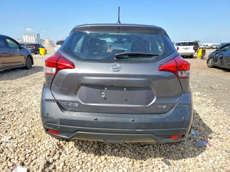 2020 NISSAN KICKS SV  