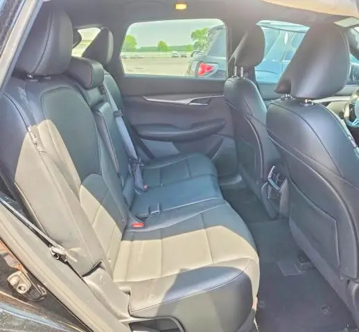 2022 INFINITI QX50 LUXE  