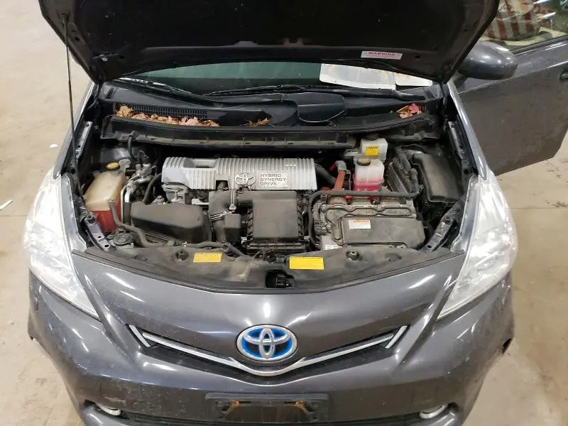 2014 TOYOTA PRIUS V FIVE  