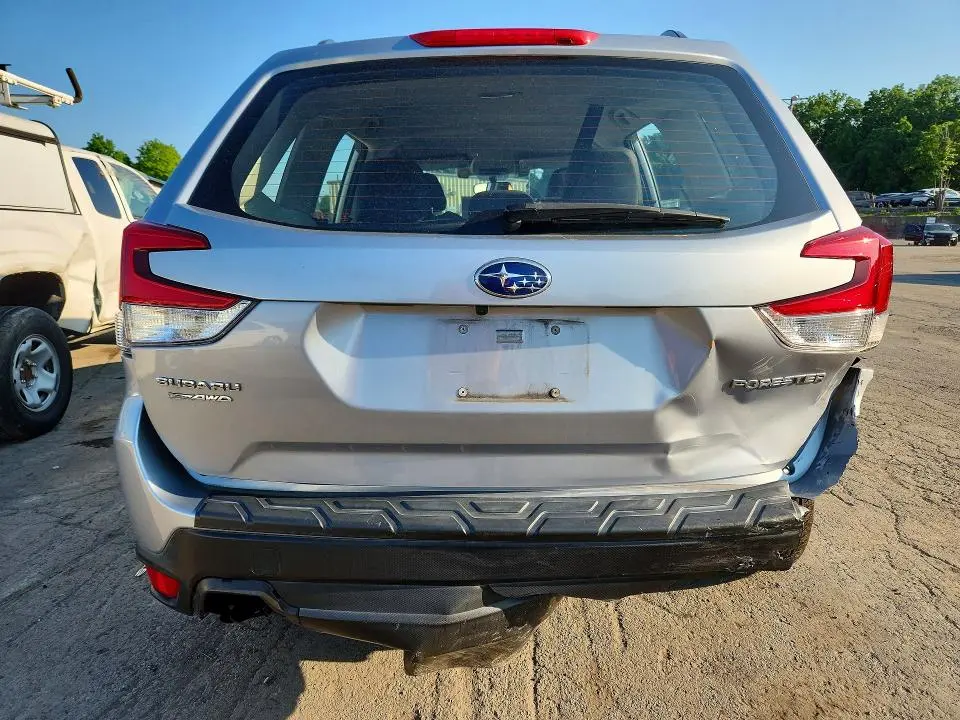 2021 SUBARU FORESTER   