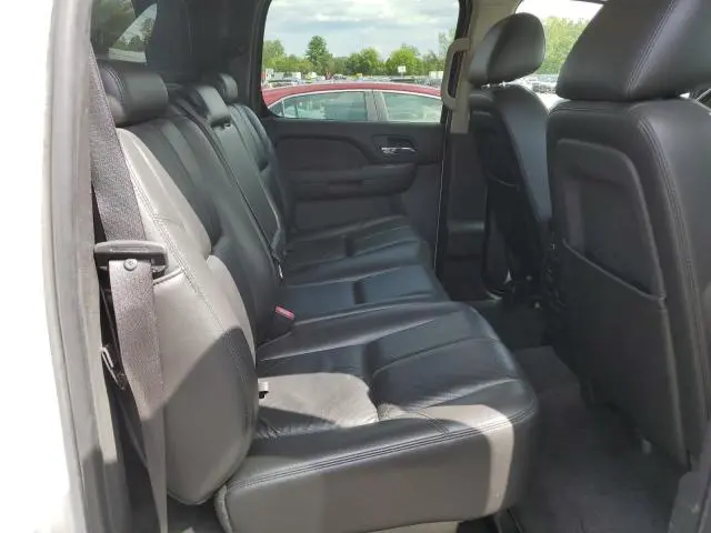 2010 CHEVROLET AVALANCHE LT  