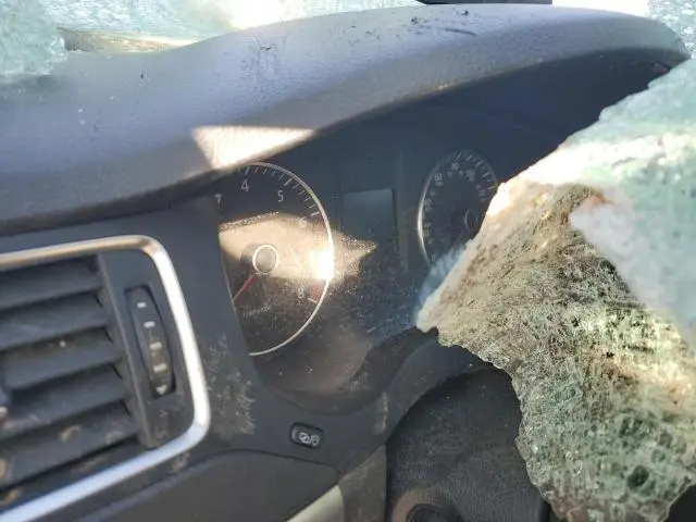 2013 VOLKSWAGEN JETTA SE  