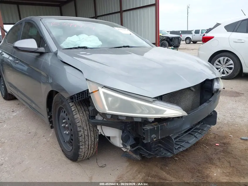 2019 HYUNDAI ELANTRA SE
