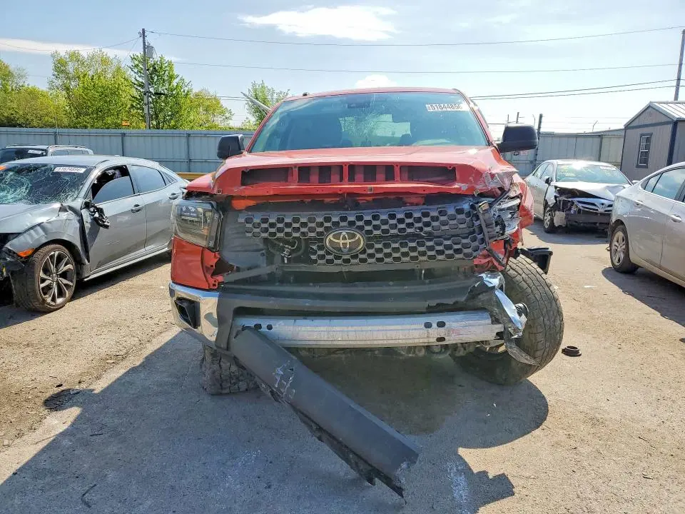 2018 TOYOTA TUNDRA CREWMAX SR5  