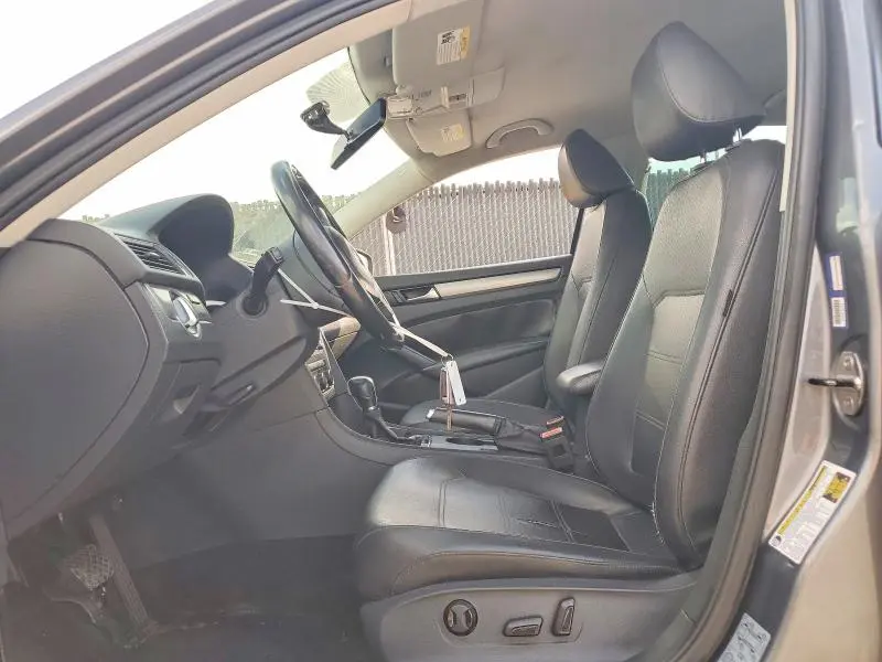 2014 VOLKSWAGEN PASSAT S  