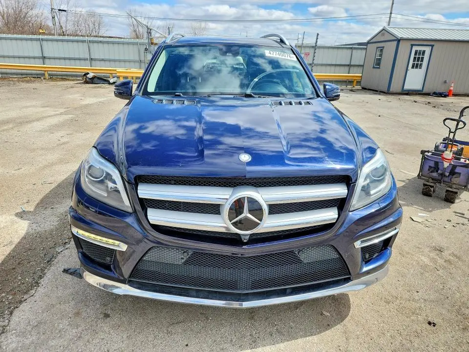 2015 MERCEDES-BENZ GL 550 4MATIC  