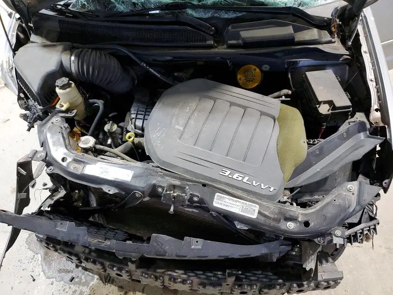 2015 DODGE GRAND CARAVAN SE  