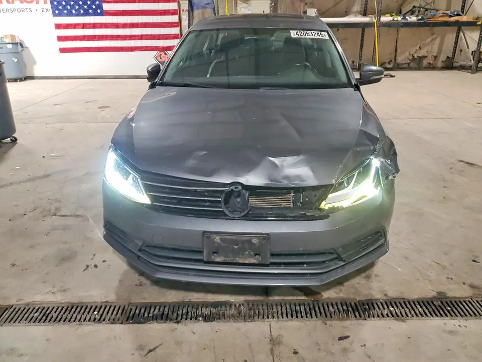 2017 VOLKSWAGEN JETTA SE  