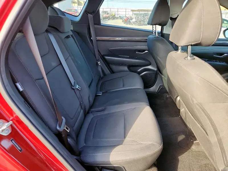 2024 HYUNDAI TUCSON SE  