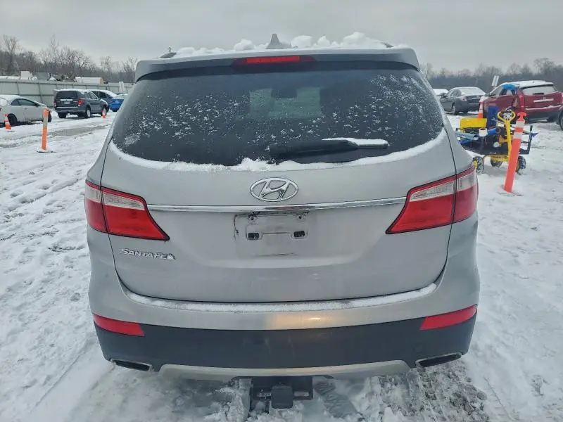 2016 HYUNDAI SANTA FE SE  