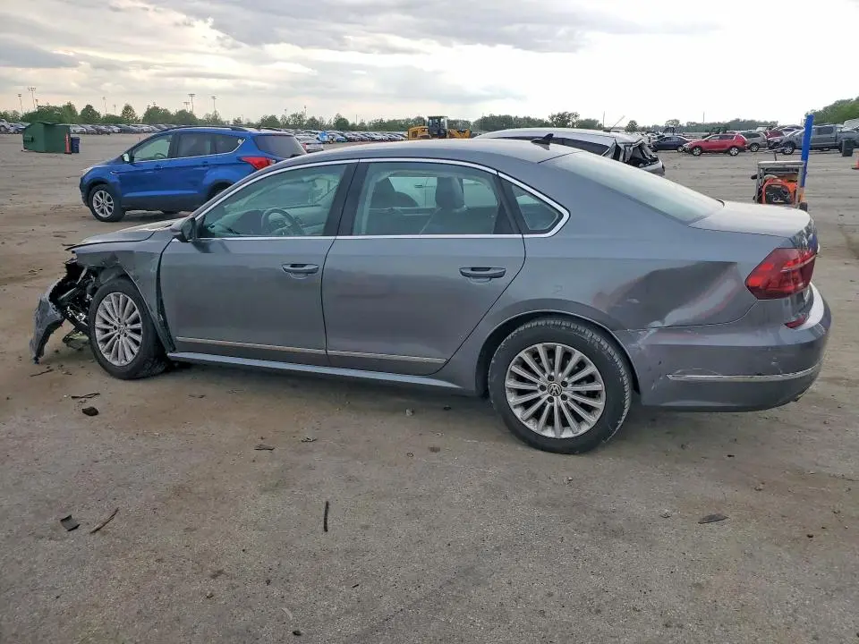2017 VOLKSWAGEN PASSAT SE  