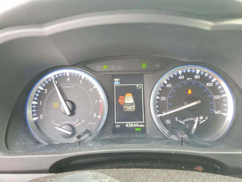 2017 TOYOTA HIGHLANDER SE  