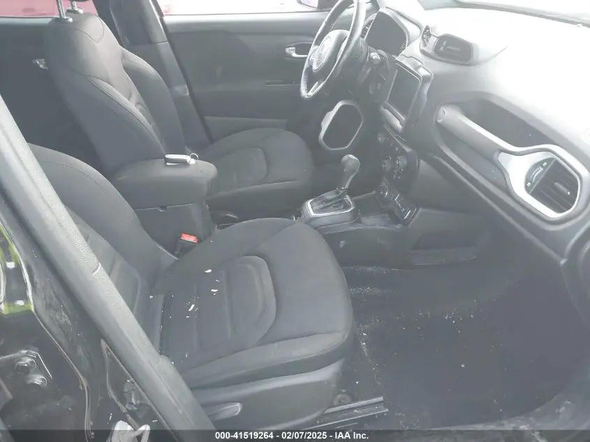 2019 JEEP RENEGADE LATITUDE 4X4