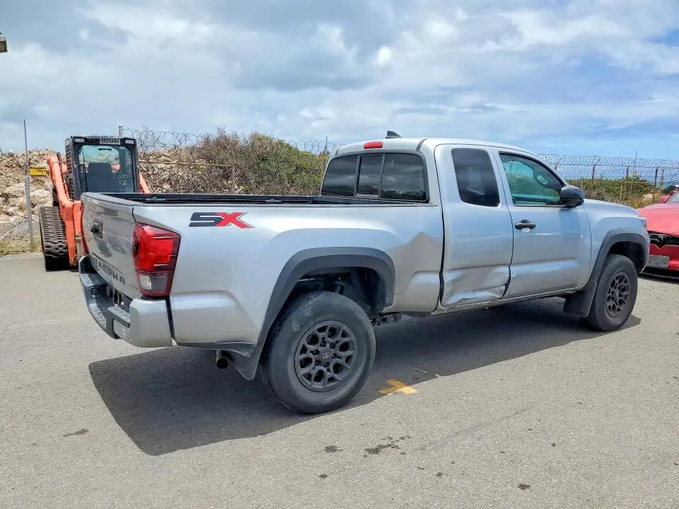 2022 TOYOTA TACOMA SR  