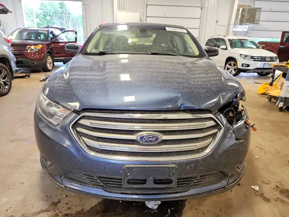 2018 FORD TAURUS SE  