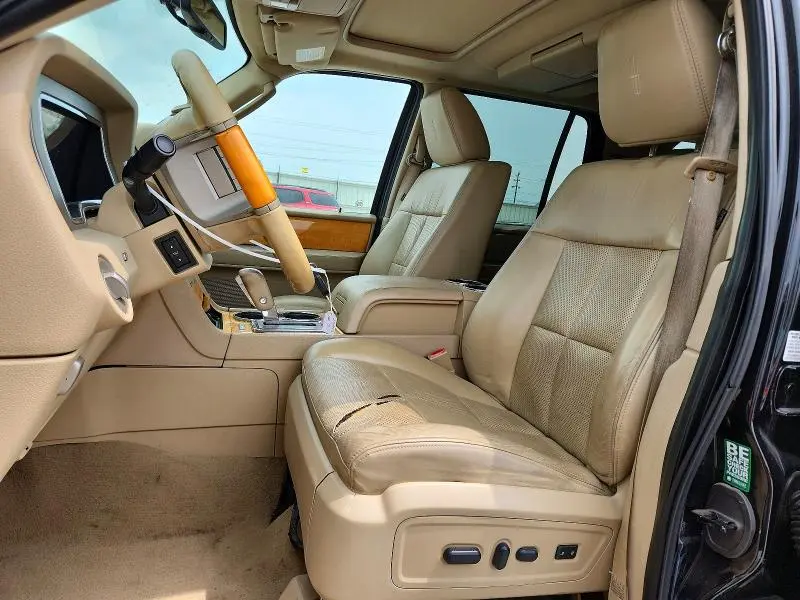 2010 LINCOLN NAVIGATOR L  