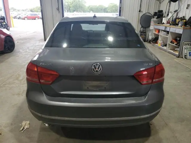 2013 VOLKSWAGEN PASSAT SE  