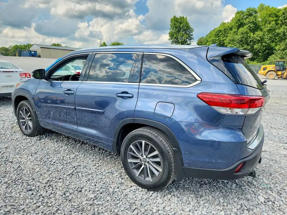 2018 TOYOTA HIGHLANDER XLE  