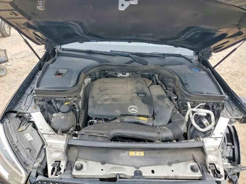 2021 MERCEDES-BENZ GLC 300  