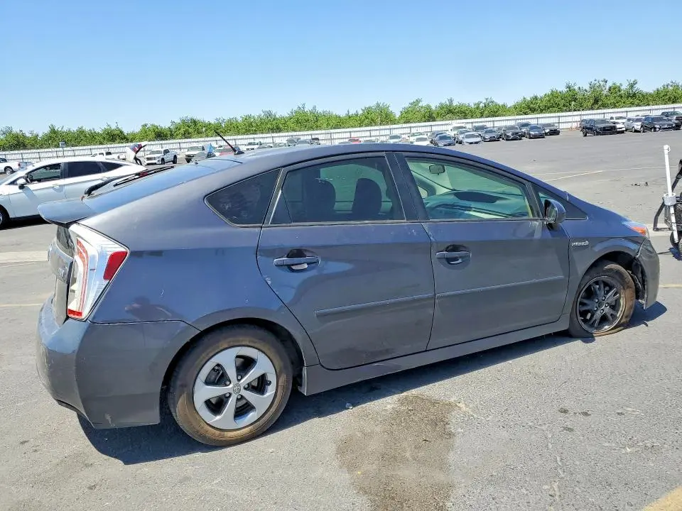 2012 TOYOTA PRIUS TWO  